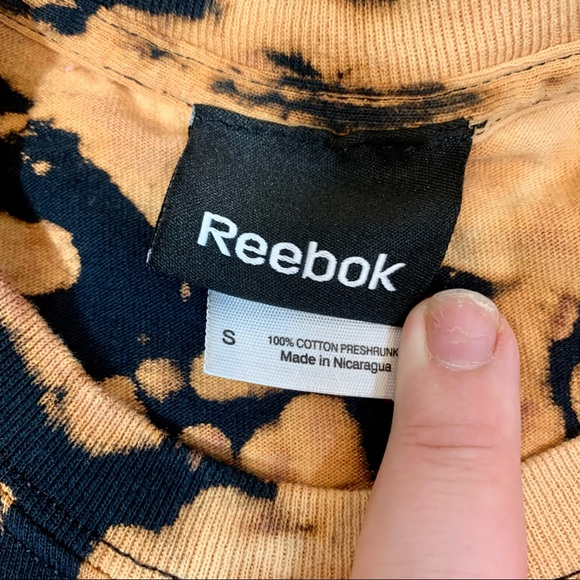 NHL Chicago Blackhawks Custom Bleach Tee - Picture 4 of 4